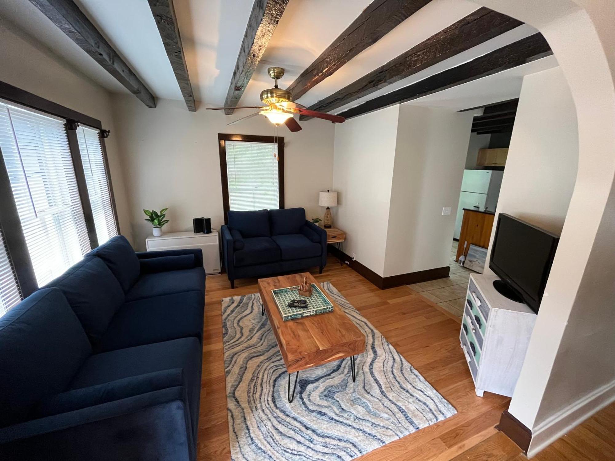 Cozy 3Br Beach House By The Sea オールドオーチャードビーチ エクステリア 写真