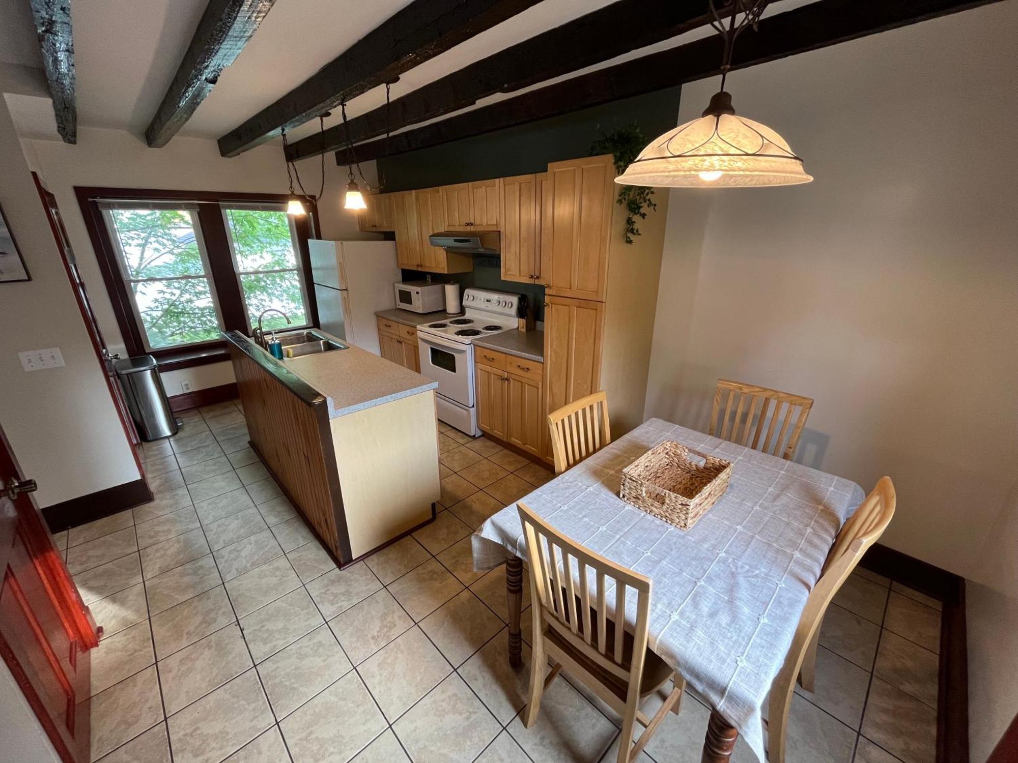 Cozy 3Br Beach House By The Sea オールドオーチャードビーチ エクステリア 写真